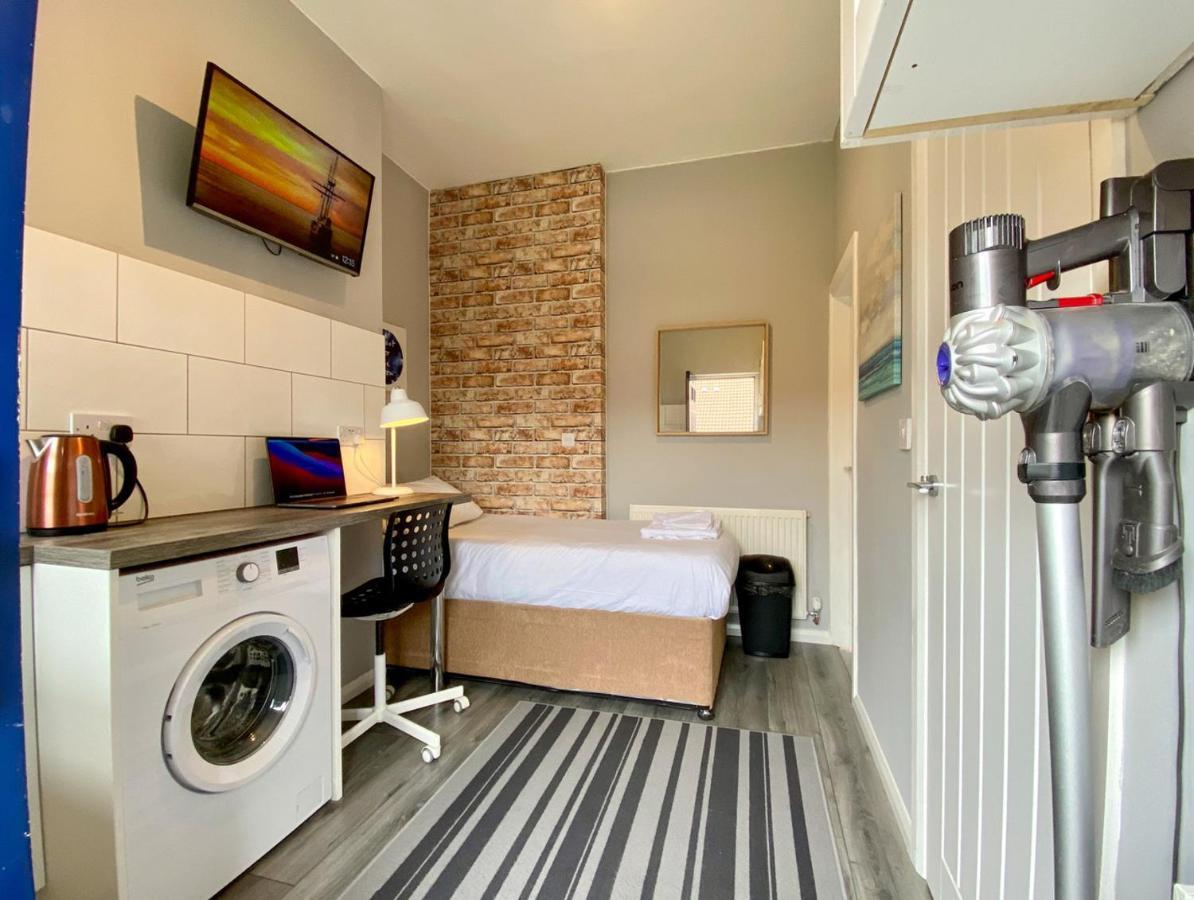 Limpenny Studio Apartment - Work Friendly And Outstanding Garden Studio Close To City Centre Nottingham Luaran gambar