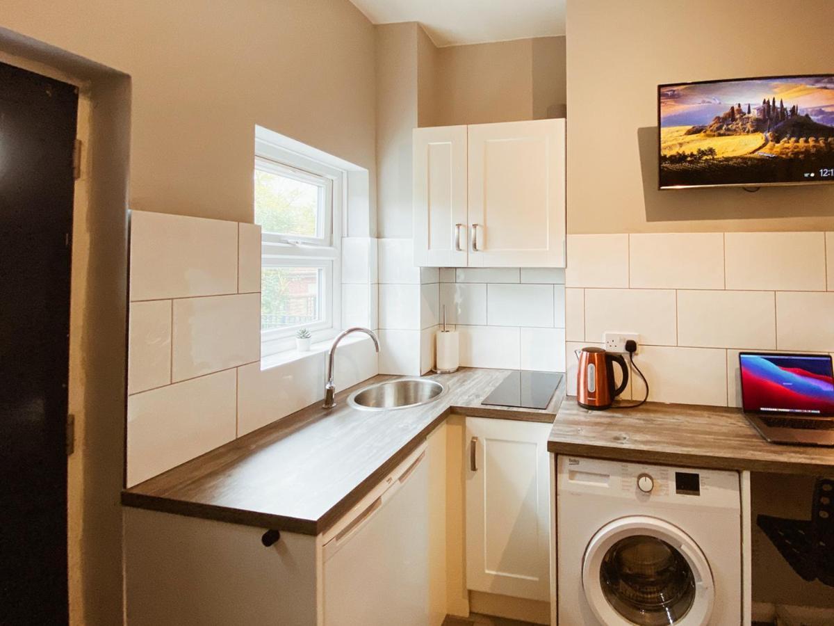 Limpenny Studio Apartment - Work Friendly And Outstanding Garden Studio Close To City Centre Nottingham Luaran gambar